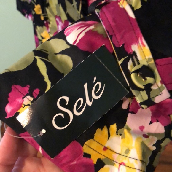 Selé Floral Jacket - Picture 6 of 7